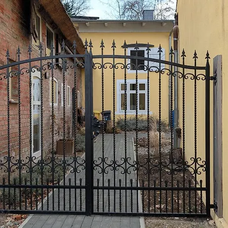 - Antons Remise - Natur, Ruhe Und Hund * Kamminke